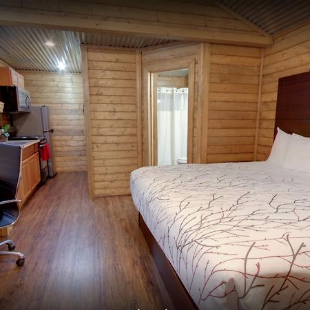 Paradise Rv & Cabins Resort Vinton Buitenkant foto